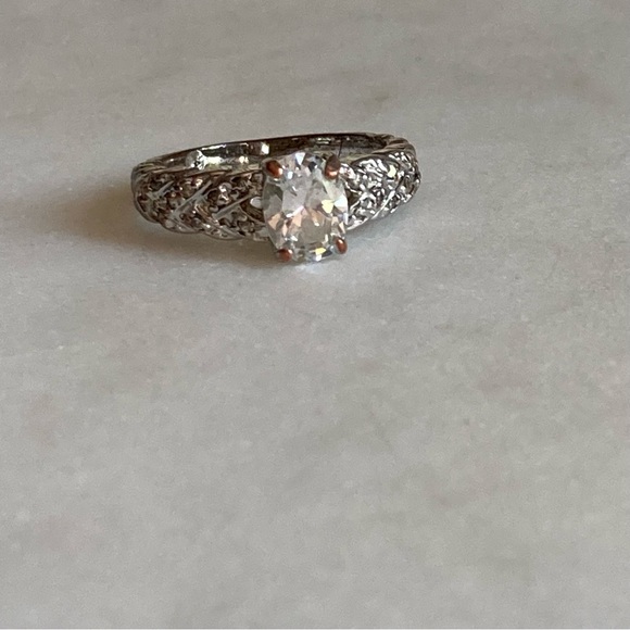 Silver Oval Stone Ring - Picture 3 of 6